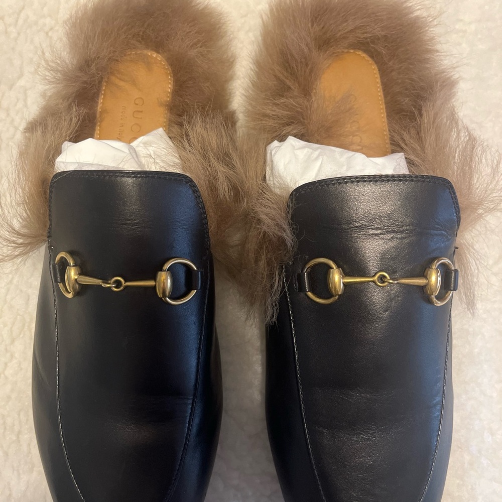 Gucci Black Leather Loafers with Gold Accents